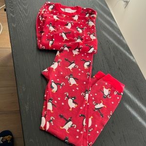 Hanna Andersson penguin pajama set. Girl size 12.
